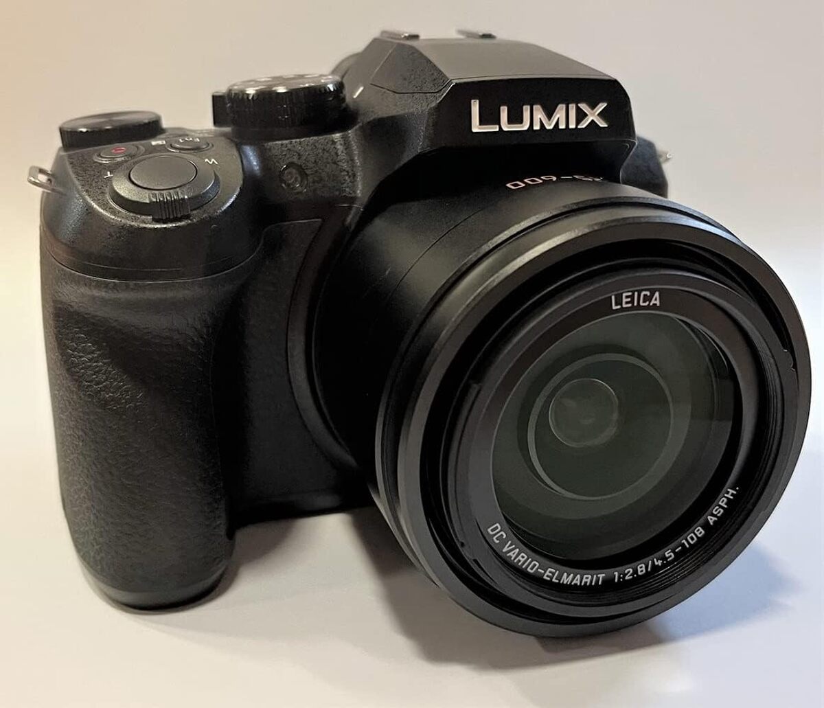 Test du Panasonic Lumix FZ 330 : performance et ultra HD