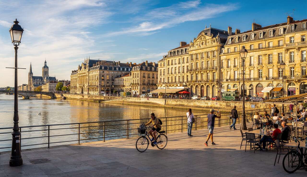Découvrez les quais de Bordeaux !