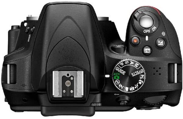 Découvrez le potentiel du Nikon D3300, un reflex performant avec capteur 24, 2 mégapixels et boîtier nu noir, pour des photos de qualité supérieure et une prise en main optimale