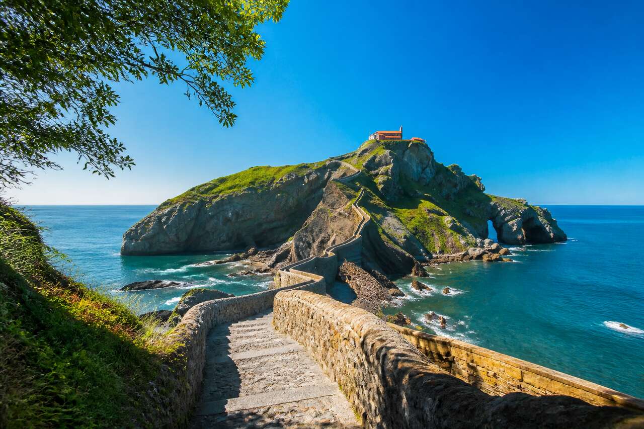 Découvrez les trésors cachés du pays Basque pour vos prochaines vacances !