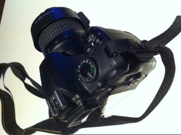 Découvrez notre test détaillé du Nikon D3000, reflex numérique 10.2 mégapixels avec kit objectif 18-55 mm : performances, qualité d'image et caractéristiques complètes.